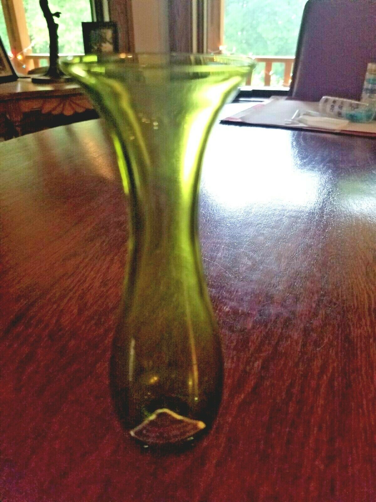 6" Old Morgantown Lead Crystal Emerald Green Bud Vase                 # 1751