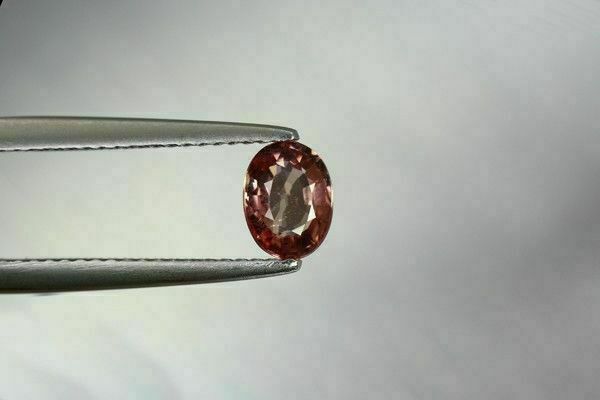 0.945 Ct Huge Unique Natural From Earth Mined Reddish Pink Malaya Garnet Aaa+