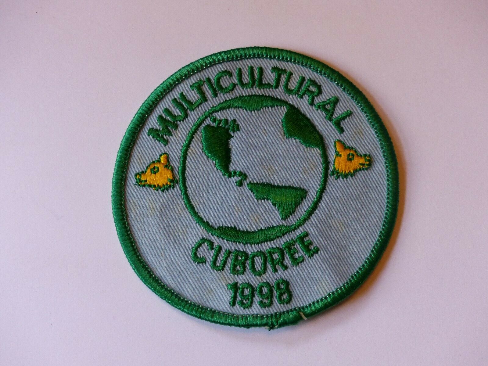 Unused Vintage Multicultural Cuboree 1998 Scouts Canada Badge Patch Wolf Cubs