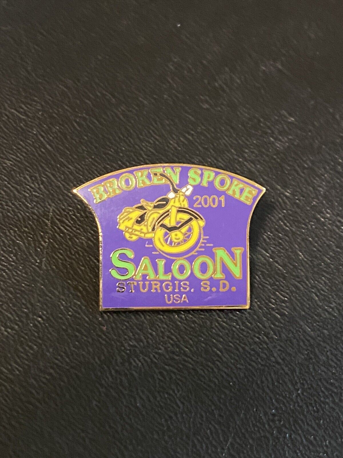 2001 Broken Spoke Saloon Sturgis South Dakota Screw Back Collectors Pin