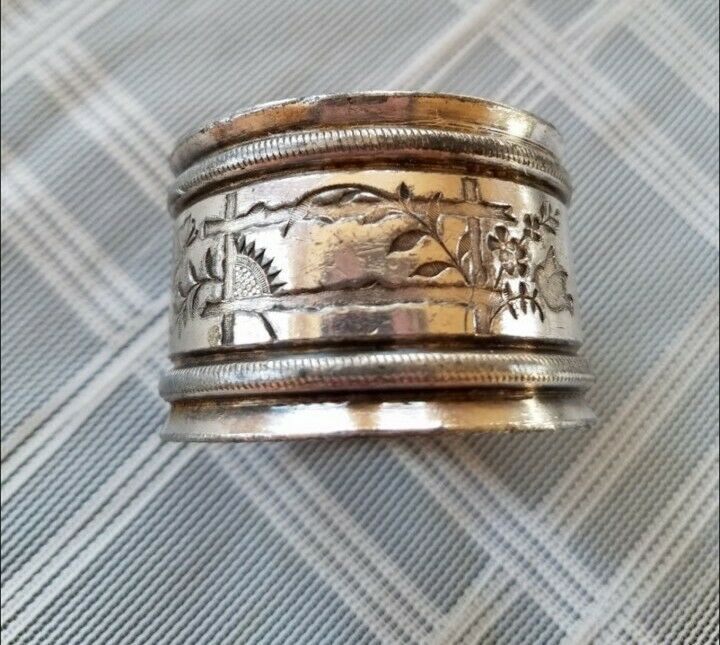 Vintage Ornate Silverplate Napkin Ring