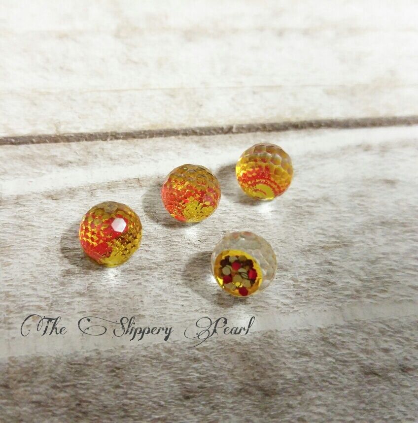 4 Mermaid Scale Cabochons Domed Circle Round Gold Red Flatbacks Flat Back Facet