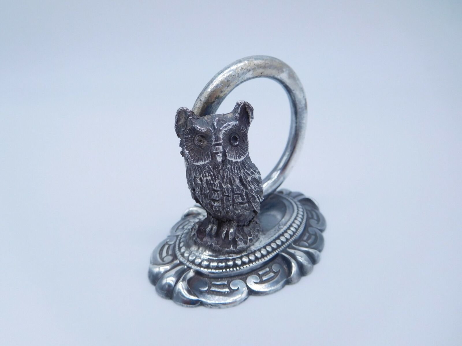 Lovely Victorian Silver Plated Figural Owl Bird Napkin Ring