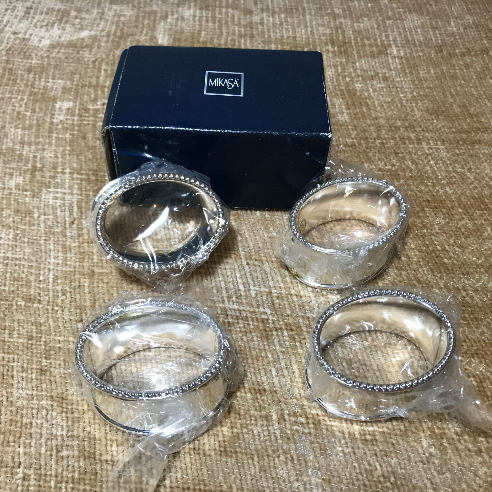 Mikasa Silver Beads Classic Napkin Rings - Set Of 4 New Sealed W/ Box Bko24/466